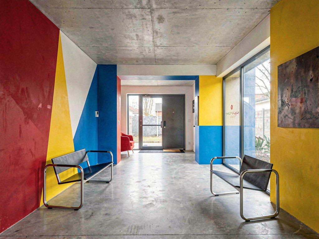 Bauhaus entryway — room view